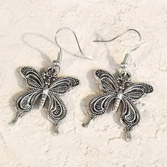 PinkDiva Jewelry - Silver Filigree Butterfly Art Nouveau Earrings